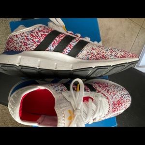 Youth size 6, adidas swift run